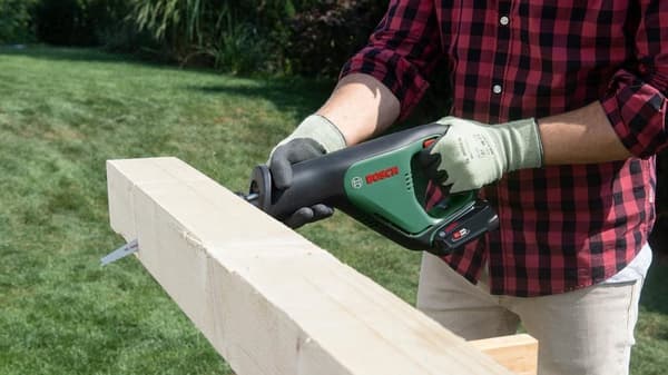 Bosch AdvancedRecip 18 Sladdlös kolvsåg - Med sågblad - Med 1x 18 V batteri och laddare
