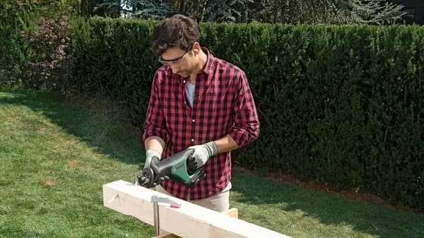 Bosch AdvancedRecip 18 Sladdlös kolvsåg - Med sågblad - Med 1x 18 V batteri och laddare