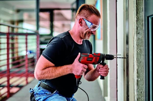Einhell Slagboresæt TC-ID 720/1 E Kit (650 W - borekraft i træ 25 mm - beton 13 mm - metal 10 mm - metal dybdestop - bælteclips)