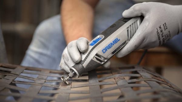 Dremel 4250-3/45 Multiværktøj - Med 45 tilbehør og etui
