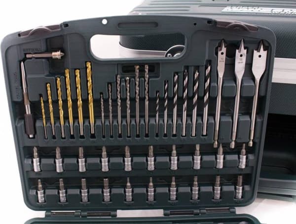 Mannesmann verktygsväska fylld - 163 delar - ergonomiskt utformad - svart, grön