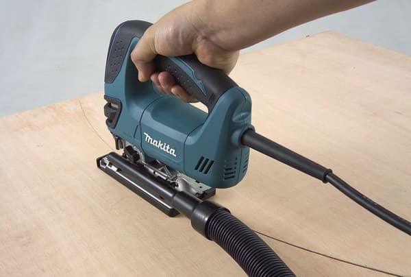 Makita-pistosaha - D-kahva - 4350FCTJ - M-laatikossa