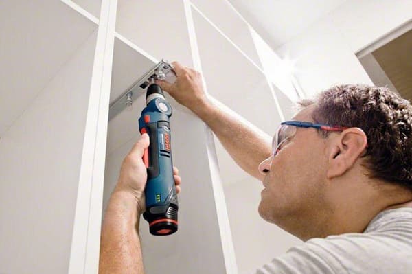 Bosch GWB 10,8-Li Professional Blau Akku-Winkelschrauber Solo - leveres uden batteri og oplader