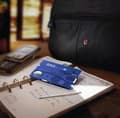 Miniatyrbillede 6 af 6: Victorinox lommekniv Swiss Card Lite (13 funktioner, LED-lys, forstørrelsesglas, saks, stift) blå gennemsigtig