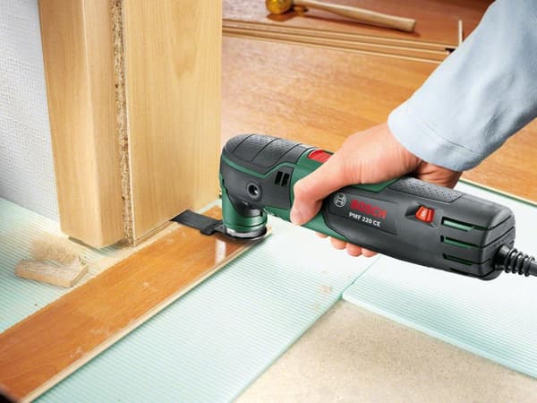Bosch PMF 220 CE multiværktøjssæt - Oscillerende - 220 Watt - Inklusiv 9 tilbehør og plastikkasse
