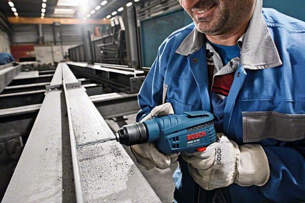 Boschin ammattipora GBM10RE - 600 wattia - pyörivä vasemmalle ja oikealle