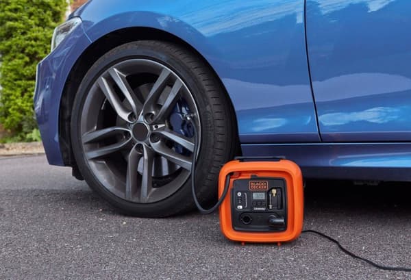 BLACK+DECKER ASI400-XJ Kompressor - 12V - 160 PSI - 11 bar - med 12V DC adapter