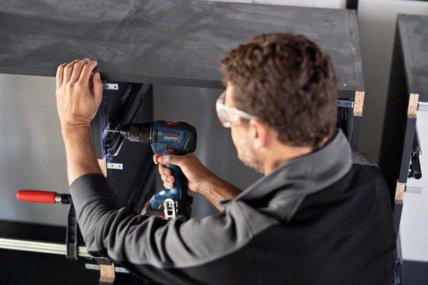 Bosch GSR Professional 18V-55 - pora/ruuvimeisseli - johdoton - 2 nopeutta 13 mm - 55 N m - ilman akkua (06019H5203)