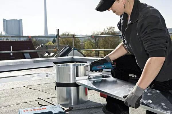Bosch GSC 12V-13 Professional - blikskærer - ledningsfri - uden batteri - 12 V (060192610A)