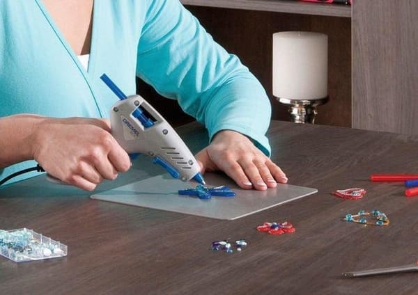 Dremel 930 Limpistol - Inkluderer limstifter