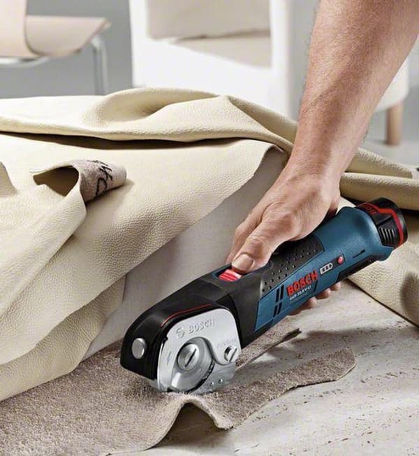 Bosch universal sladdlös sax GUS 10.8V-Li