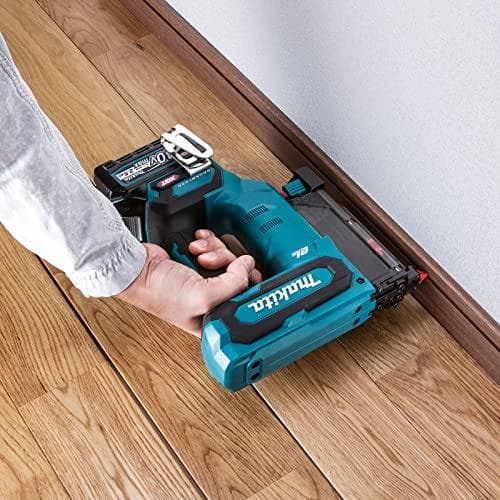 Makita PT001GZ Trådløs Pin Nailer 40 V Maks. (uden batteri, uden oplader)
