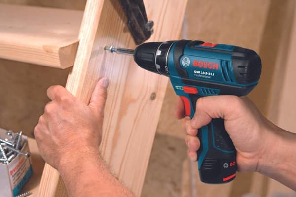 Bosch Professional GSR 12V-15 Akku boremaskine - 12V - Inkl. 2 batterier - Inkl. L-Boxx