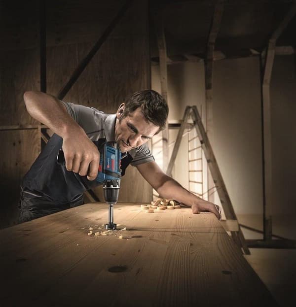 Bosch Professional GSR 12V-15 Akku boremaskine - 12V - Inkl. 2 batterier - Inkl. L-Boxx