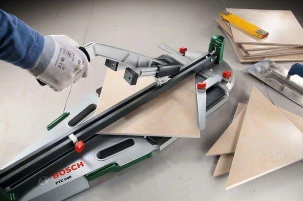 Bosch PTC 640 fliseskærer - 300 x 990 x 290 mm - Skæring op til 650 mm