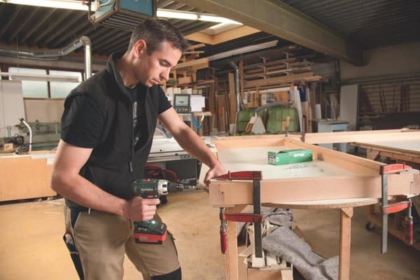 Metabo Ruuvipora BS18 LT runko sisältää upotteen