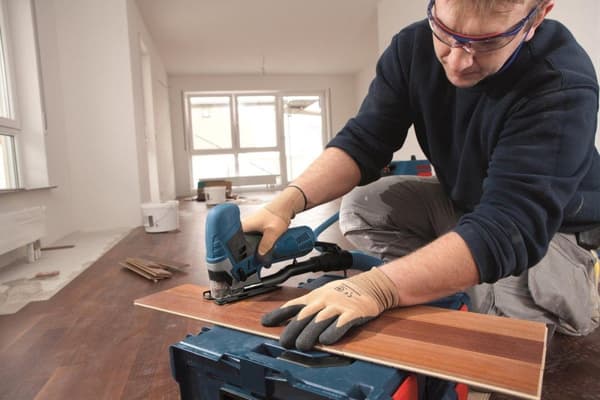 Bosch GST 90 E Professionel stiksav - I robust kuffert - Inklusiv savklinge