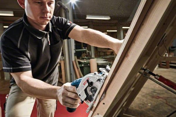 Bosch sladdlös cirkelsåg GKS 12V-Li