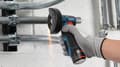 Miniatyrbild 2 av 4: Bosch GWS 12 V-76 12V Li-Ion batteri vinkelslipsats (2x 2,0Ah batteri) i påse - 76mm