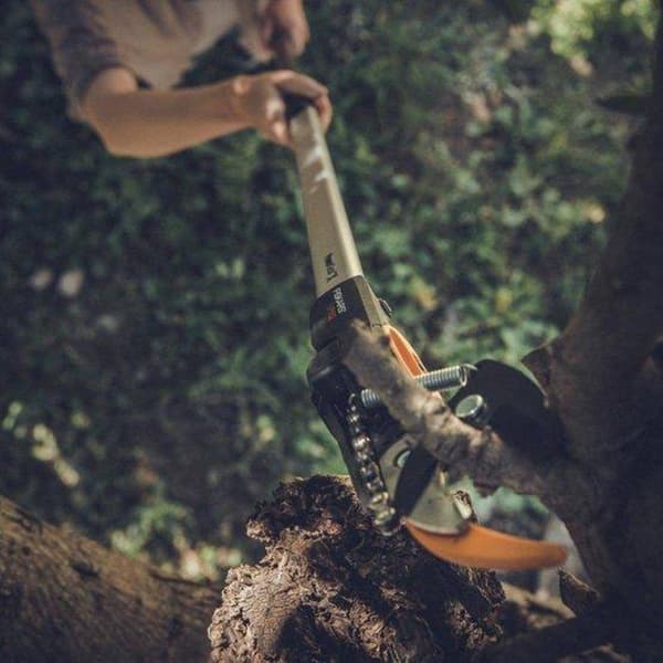Fiskars trætrimmer UPX82