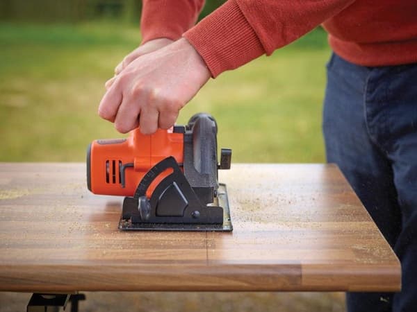 BLACK+DECKER BDCCS18N-XJ Pyörösaha - 18V - 140mm - ilman akkua ja laturia
