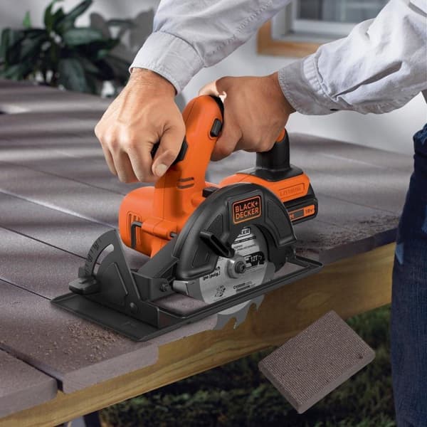 BLACK+DECKER BDCCS18N-XJ Pyörösaha - 18V - 140mm - ilman akkua ja laturia