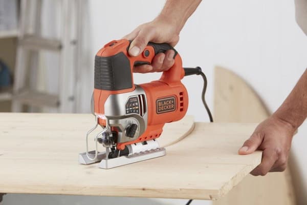 BLACK+DECKER BES610K-QS Pendelsticksåg - 650W - inkl.