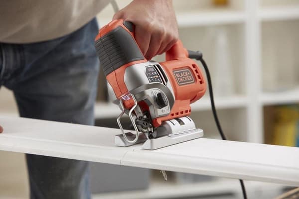 BLACK+DECKER BES610K-QS Pendelsticksåg - 650W - inkl.