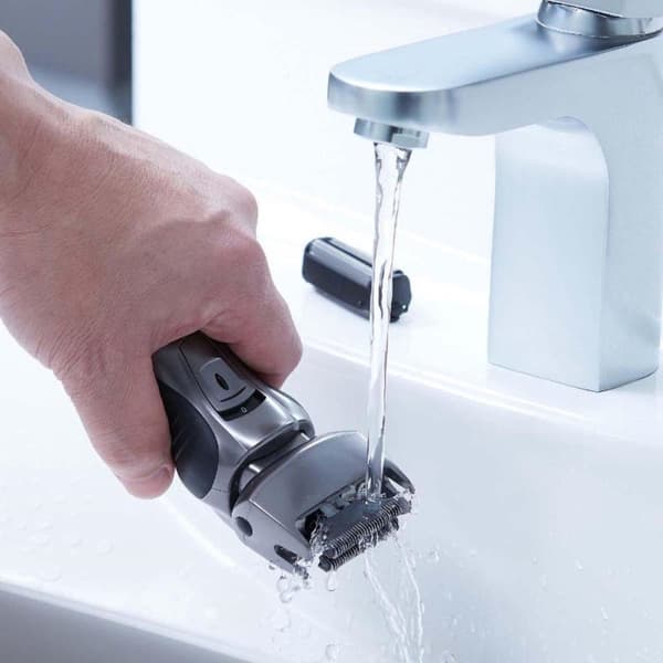 Panasonic ES-RW33-H503 parranajokone