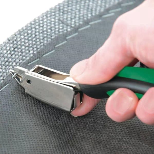 Bruder Mannesmann Hand Tacker