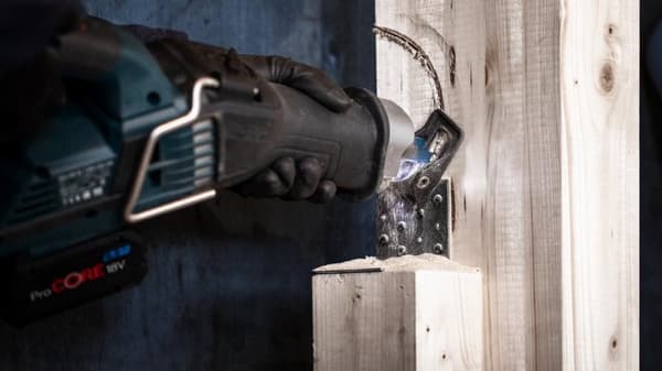 Bosch 2608900384 EXPERT Fram- och återgående sågblad S715LHM Trä med metall