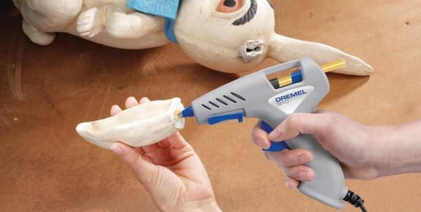 Dremel 910 -liimapistooli - 3 liimapuikolla