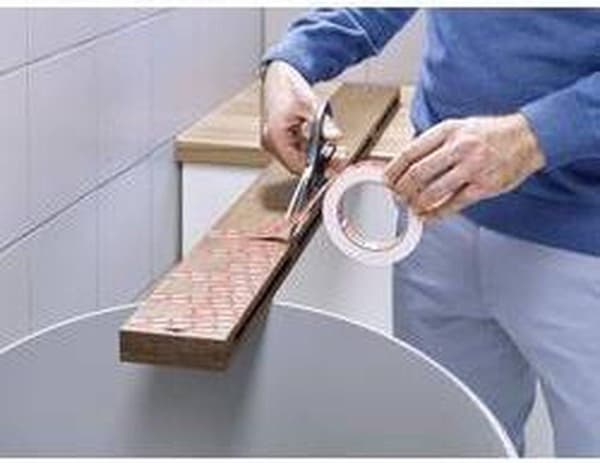 Tesa monteringstape dobbeltsidet til fliser og metal - 1,5 mx 19 mm.