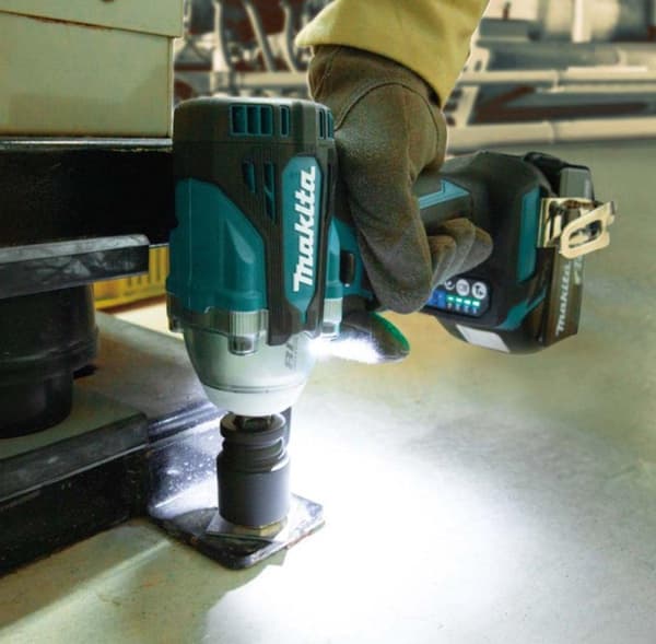 Makita DTW300Z 18V Li-Ion akku slagnøgle - Løs krop (leveres uden batteri og oplader)