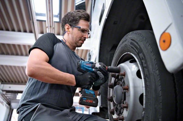 Bosch Professional GDS 18V-1000 iskevä jakoavain - BITURBO - 1000 Nm - Ilman 18 V akkua ja laturia