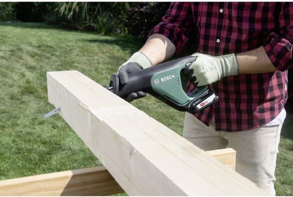 Bosch AdvancedRecip 18 johdoton edestakaisin liikkuva saha - Sahanterällä - 1 x 18 V akku ja laturi