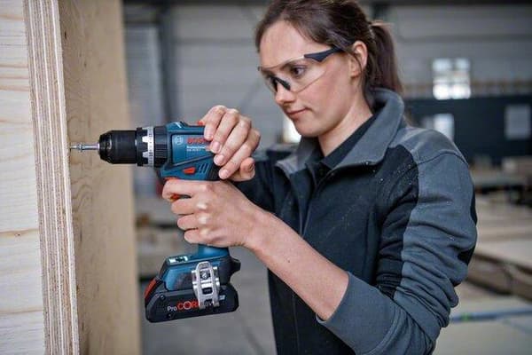Bosch GSB 18V-90 C 2100 RPM Sort, Blå