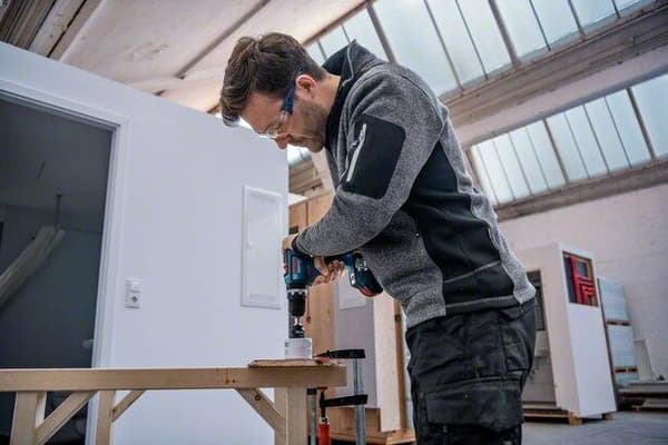 Bosch GSB 18V-90 C 2100 RPM Sort, Blå