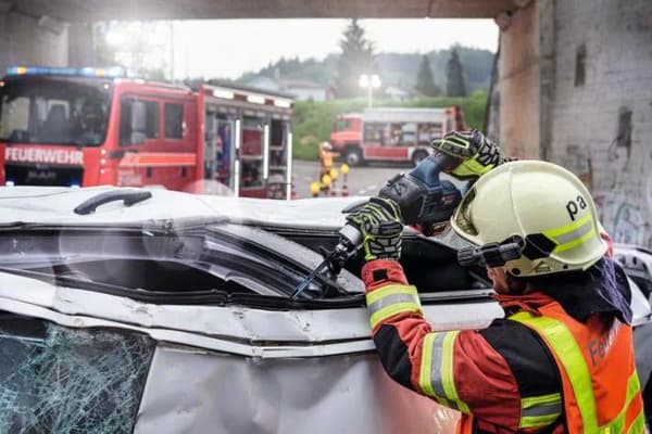 Bosch GSA 18V-32 2500 spm Svart, Blå, Röd