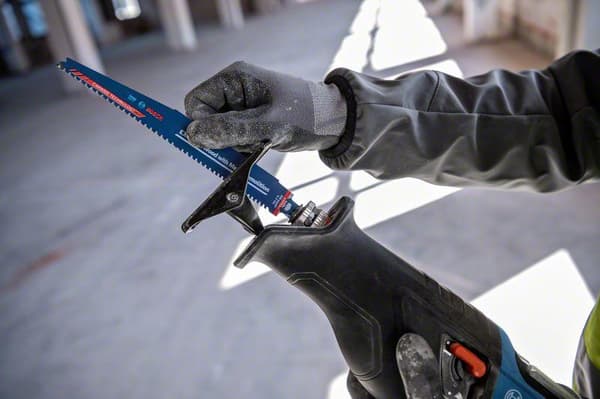 Bosch GSA 18V-28 Professional