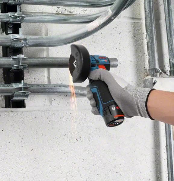 Bosch 1 x GBA 12V 2,0Ah + 1 x GBA 12V 4,0Ah + GAL 12V-40 Professionellt hushållsbatteri AC