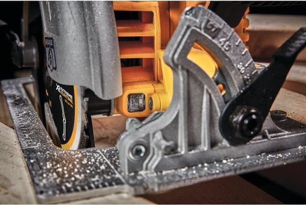 Dewalt DCS573NT sladdlös cirkelsåg (DCS573NT)