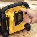 Miniatyrbild 5 av 11: DeWALT DCR020-QW Radio Portable Digital Svart - Gul (DCR020-QW)