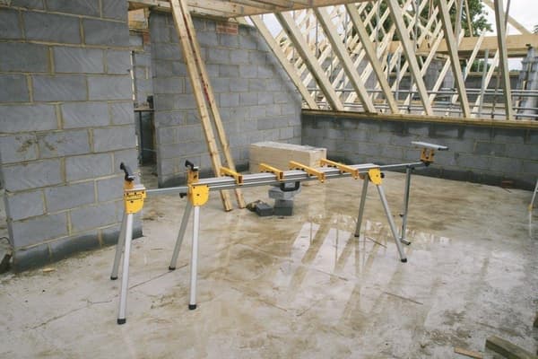 DeWALT DE7023-XJ - Stativ för geringssåg - Längd: 1,94 m
