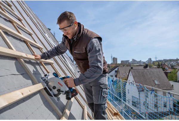Bosch sladdlös cirkelsåg GKS 18V-57-2 L L-Boxx (06016C1101)