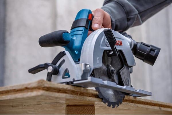 Bosch sladdlös cirkelsåg GKS 18V-57-2 L L-Boxx (06016C1101)