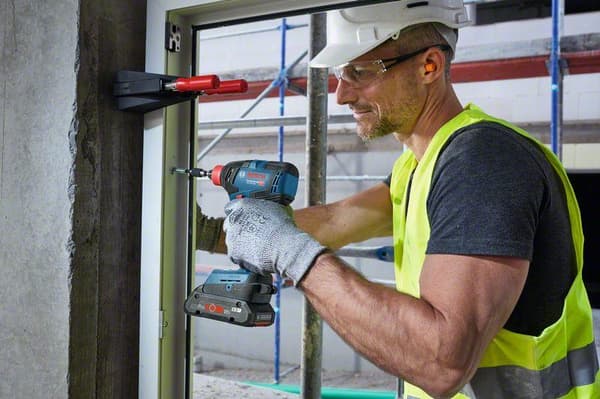 Bosch GDX 18V-200 Professional - Slagnøgle - akku - 1/4" unbrakon, 1/2" firkantet unbrakon - 200 N m - uden batteri - 18 V