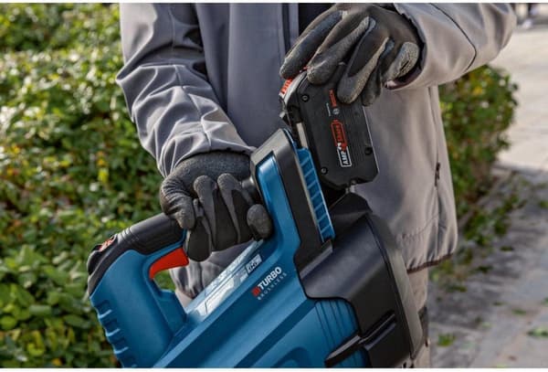 BOSCH GBL 18V-750 SOLO akkupuhaltimen soolopakkaus (06008D2000)