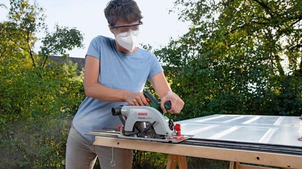 Bosch Home and Garden UniversalCirc 18V-53 Akku-rundsavsæt Skæredybde max. (90°) 53 mm inkl. batteri, inkl. oplader 18 V 2,5 Ah (06033B1402)