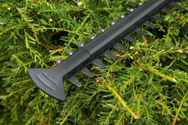 Bosch EasyHedgeCut 18-52-13 - häcksax - sladdlös - 18 V - 2 Ah laddare ingår - 2400 spm - 52 cm - tanddelning: 15 mm - 2,8 kg - för Bosch AL 1830 CV,